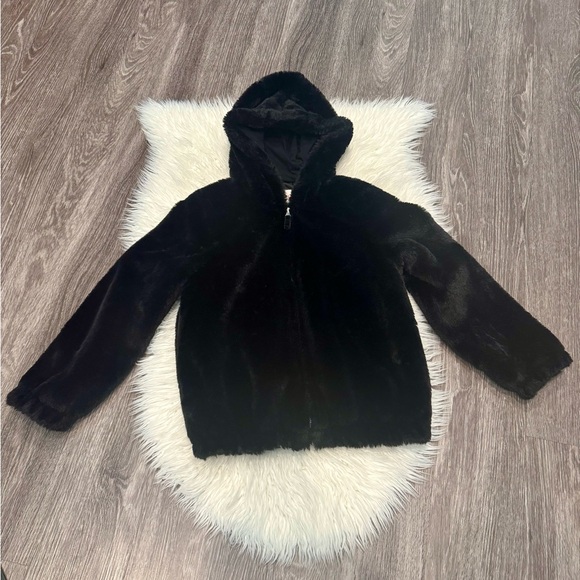 Cat & Jack Black Faux Fur Waist Length Girls Jacket w/hood Size L - Picture 1 of 9